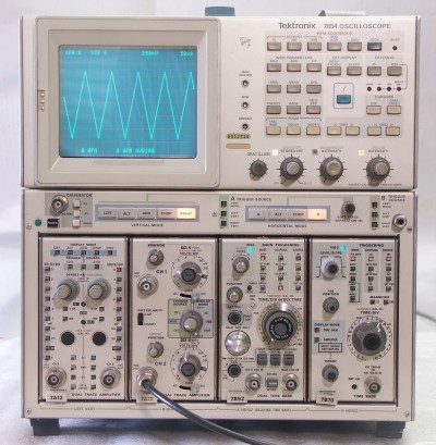 Tektronix 7854