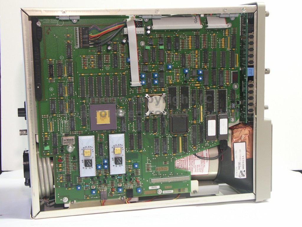 Tektronix 2232 internal view