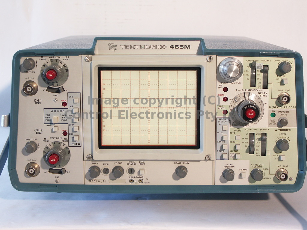 Tektronix 2246A controls